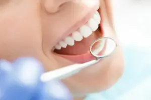 What Does A Dental Hygienist Do?